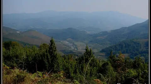 Imagem ilustrativa: Bósnia e Herzegovina: Vistas panorâmicas de montanhas e vales