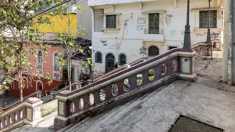 Imagem ilustrativa: Espírito Santo: Escadaria antiga em Vitória, ES